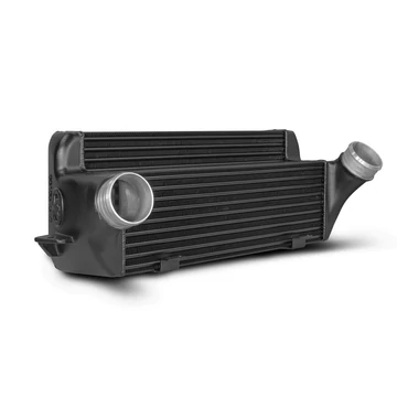 Teljesítménycsomag Wagner Tuning BMW E90 intercooler / Downpipe Teljesítménycsomag Wagner Tuning BMW E90 intercooler / Downpipe